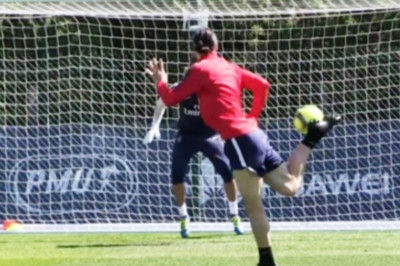 Αδιανόητο γκολ από Ιμπραΐμοβιτς (video)