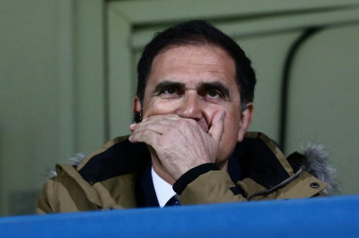 Μποροβήλος: «Καταστροφή για το ποδόσφαιρο να μην ξεκινήσουν τα playoff»