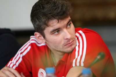 Συνεχίζει στον Ολυμπιακό ο Φιλίποφ