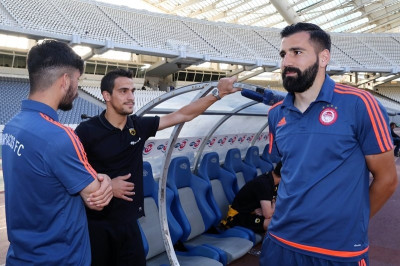 Απίστευτο ποστάρισμα Σιόβα με τα 4 δάχτυλα!