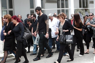 Το τελευταίο «αντίο» στον πατέρα του Πρίντεζη (photos)