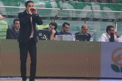 Σφαιρόπουλος: «Συγγνώμη στον κύριο Πεδουλάκη»