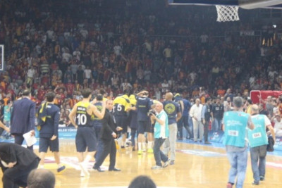 Διεκόπη το Γαλατασαράι-Φενερμπαχτσέ! (photo)