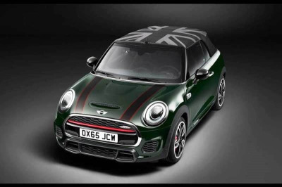 To Μini Cabrio έγινε John Cooper Works και μπορεί να έχει και το Union Jack στην οροφή του