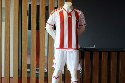 Ολυμπιακός: Παρουσιάζεται η νέα φανέλα