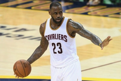 Top 5: Έχασε αλλά βρίσκεται στην κορυφή ο Λεμπρόν! (video)