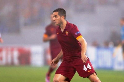 Ανανεώνει ο Μανωλάς!