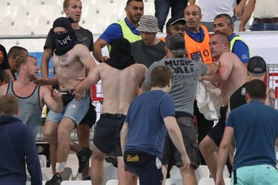 Euro 2016: Βαρύ πρόστιμο και απειλή αποβολής για τη Ρωσία!