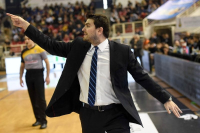 Πρώτη επαφή με Χάρη Μαρκόπουλο