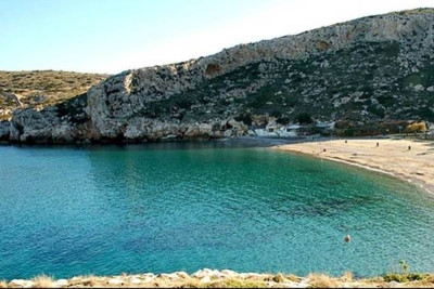 Αυτές είναι οι κατάλληλες, οι ακατάλληλες και οι άκρως επικίνδυνες παραλίες της Αττικής (ΛΙΣΤΑ)