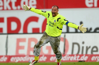 Euro 2016: Τρελάθηκαν και ντύθηκαν… Κίραλι οι Καναδοί τηλεπαρουσιαστές! (photo)