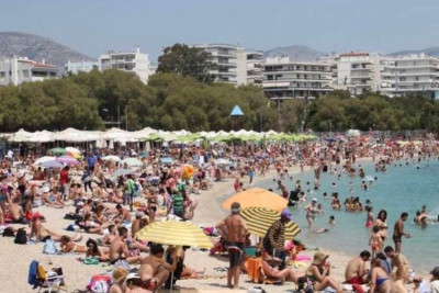 LIVE Κυριακή στην παραλία: Το Newsbomb.gr πάει για… μπάνιο