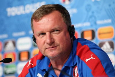 Euro 2016: Έμεινε ο Βρμπα στην Τσεχία