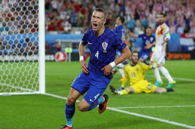 Ίντερ: «Πόλεμος» για Πέρισιτς