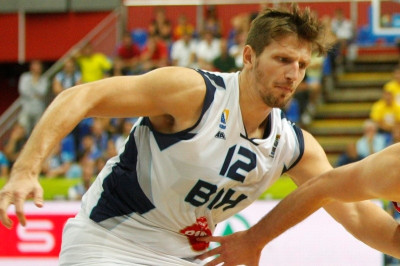 Στους Μπακς ο Τελέτοβιτς