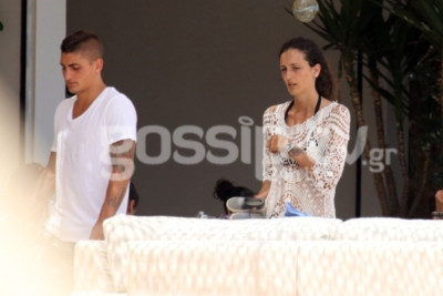 Marco Verratti: Βουτιές στην Μύκονο με την οικογένειά του