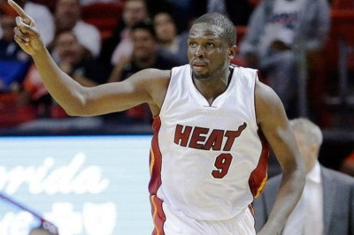 Στους Λέικερς ο Λουόλ Ντενγκ