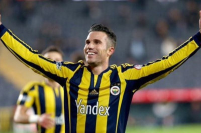 Φαν Πέρσι: Ρίχνει στα μισά το κασέ του για να γυρίσει Αγγλία!