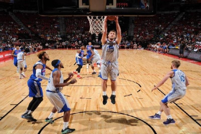 Απίστευτος Κούζμιτς με τη φανέλα των Γουόριορς!