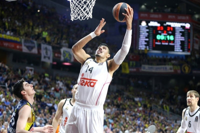 Ανανέωσε με την Ρεάλ Μαδρίτης ο Αγιόν