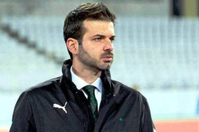 Παίρνει τον χρόνο του