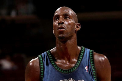 Το σκέφτεται για απόσυρση ο Γκαρνέτ