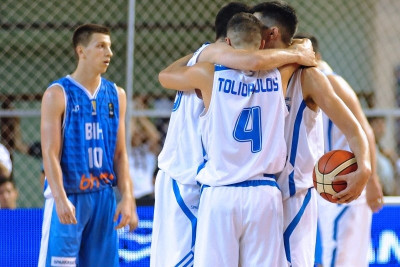 Με μαγικό Χαραλαμπόπουλο η Νέων!