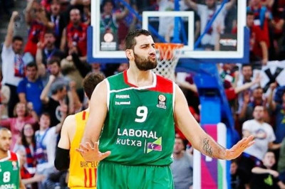 Σαρώνει και αποθεώνεται o Μπουρούσης