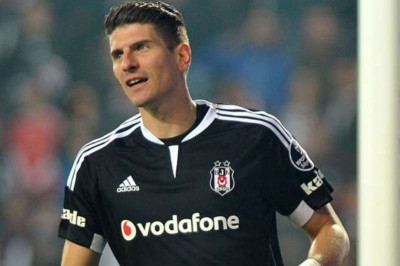 Άγιαξ: Πάει για… βόμβα με Γκόμεζ