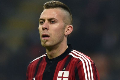 Μπορντό: Υπογράφει ο Μενέζ