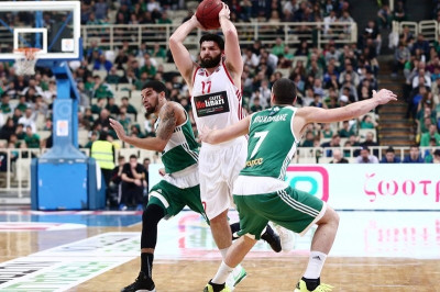 Στον Δούκα ο Παπαμακάριος