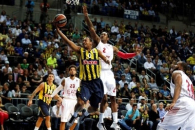 «Αγκαλιά» με Γκάουντλοκ!