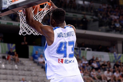 Στην Ανδόρρα ο Θανάσης Αντετοκούνμπο