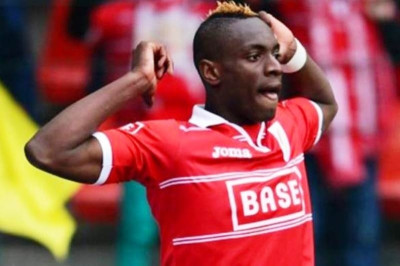 Εμποκού σε πρώτο πλάνο