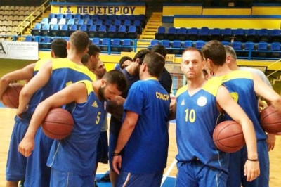 Μπήκε στο γήπεδο το Περιστέρι!