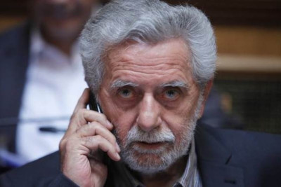 Απίστευτο: Ο Δρίτσας αποκάλυψε τα ονόματα των επιβαινόντων μόνο σε ένα μέσο ενημέρωσης!