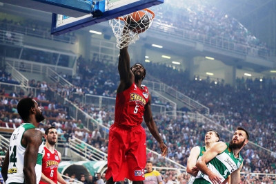 Ο Χάντερ υπέγραψε στην Ρεάλ Μαδρίτης