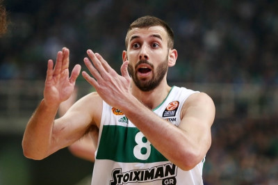 Βαλένθια: Παρουσιάστηκε σε… οινοποιείο ο Γιάνκοβιτς