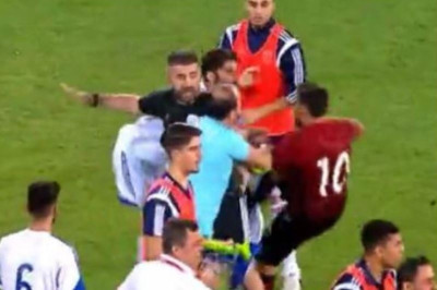 Τρελό ξύλο στο ματς της Τουρκίας με την Κύπρο! (video)