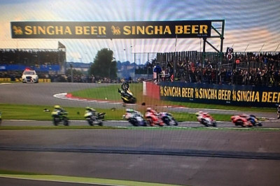 Moto GP: Απίστευτο ατύχημα στο Σίλβερστοουν (photos+videos)
