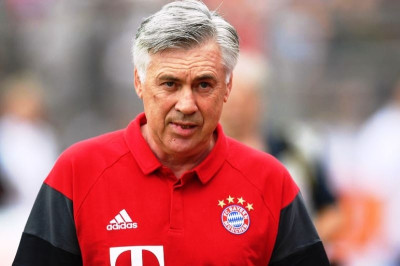 Σούπερ πριμ της Μπάγερν στον Αντσελότι για το «τρεμπλ»