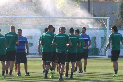«Εμείς τα αφεντικά»