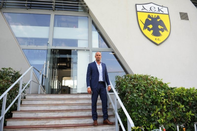 Μαϊστόροβιτς: «Φανταστική ευκαιρία η ΑΕΚ» (photos)