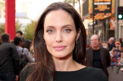 Stop the Press: Η Angelina Jolie επιτέλους πάχυνε και σου έχουμε τις αποδείξεις