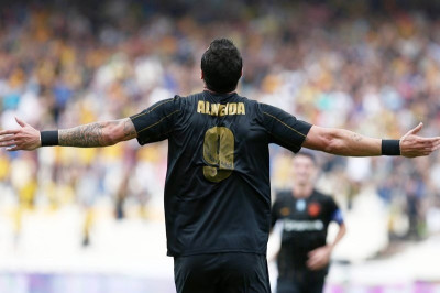 Σούπερ πριμ για Αλμέιδα αν φορτώσει τα αντίπαλα δίχτυα!