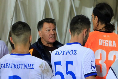 Λάρισα: Σκέφτεται να σταματήσει το ποδόσφαιρο ο Ντεγκρά
