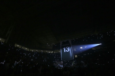 Η φανέλα με το «13» εκεί που ανήκει! (pics)