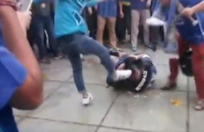 Σοκαριστικό video: Πήγε στο ντέρμπι της Κίνας και τον ξυλοφόρτωσαν!