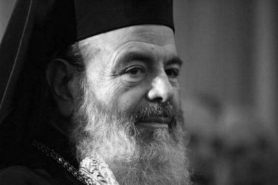 Φίλη, φοβάστε τον Χριστόδουλο ακόμη και νεκρό…