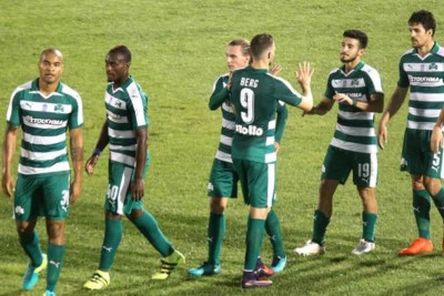 «Μέγγενη» στην άμυνα, «φωτιά» στην επίθεση